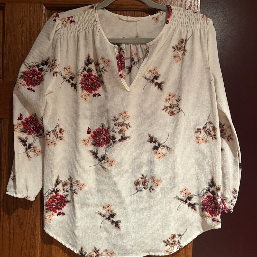 fun 2 fun Cream Floral Notch-Neck Blouse with Rose Print